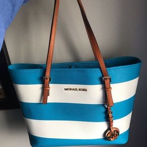 Michael Kors purse!!